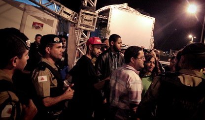 Emicida e a polícia: o dedo encontra a ferida